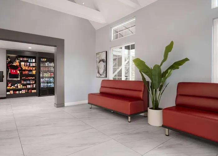 Ramada By Wyndham Anaheim Convention Center